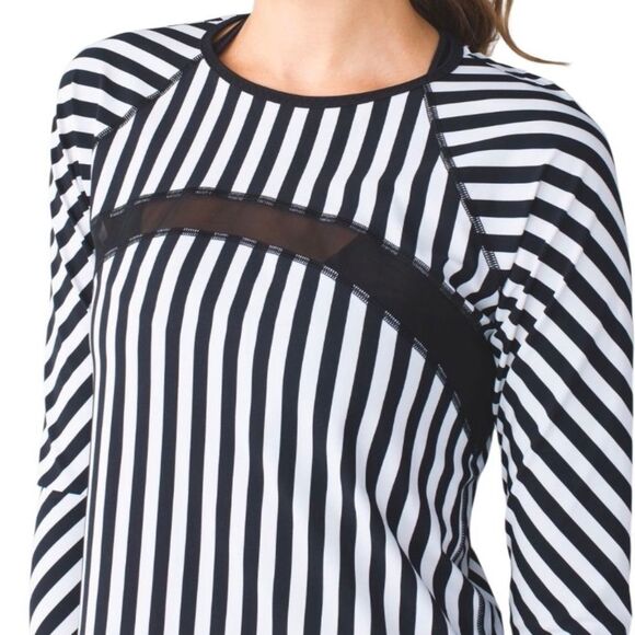 ..Lululemon Water: Sun Runner Long Sleeve Narrow Bold Stripe Vertical Pr… - Picture 4 of 12